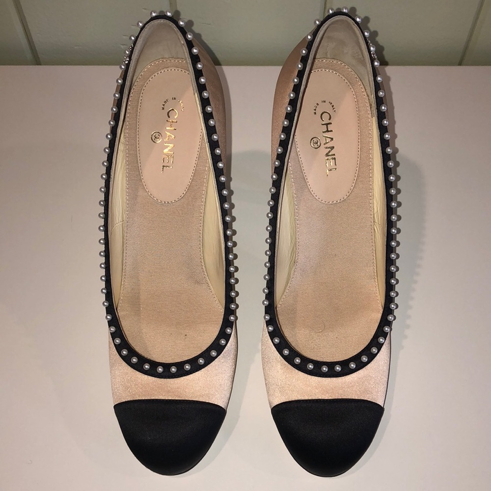 Chanel satin pumps